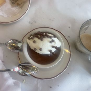 Le Diplomate - chocolate mousse - Brasseries Near Me - Washington, DC, District of Columbia