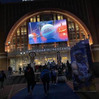 American Airlines Center - Outside - Stadiums & Arenas Near Me - Dallas, Texas American Airlines Center - Outside - Stadiums & Arenas Near Me - Dallas, Texas
