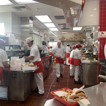 In-N-Out Burger - Staff working super hard - Burgers Near Me - Burbank, California In-N-Out Burger - Staff working super hard - Burgers Near Me - Burbank, California
