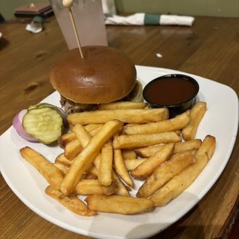 Hard Truth Distilling - Pulled pork sandwich and fries - Distilleries Near Me - Nashville, Indiana Hard Truth Distilling - Pulled pork sandwich and fries - Distilleries Near Me - Nashville, Indiana
