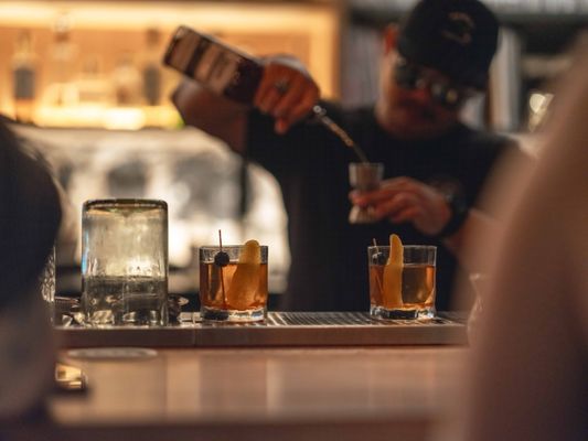 EP bar by null