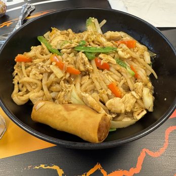 Wok to Bowl - Noodle bowl with chicken - Pan Asian Near Me - Bloomington, Illinois Wok to Bowl - Noodle bowl with chicken - Pan Asian Near Me - Bloomington, Illinois
