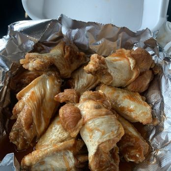 Magura's Pizza - Under Under cooked chicken wings with yucky, slimy skin - Pizza Near Me - Las Vegas, Nevada Magura's Pizza - Under Under cooked chicken wings with yucky, slimy skin - Pizza Near Me - Las Vegas, Nevada