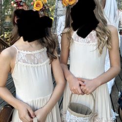 Fresh flower crowns for the flower girls