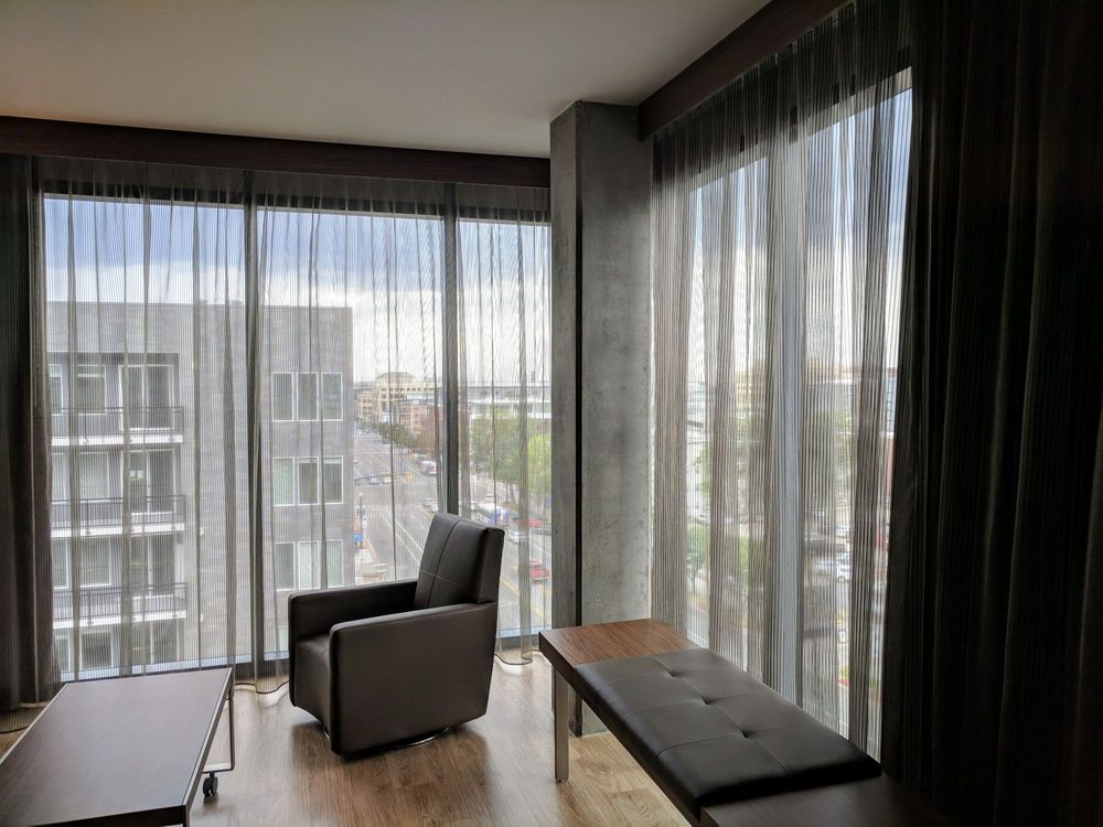 Corner Room Has Lovely Floor To Ceiling Windows With Dwtn And