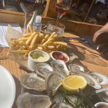 Little Ways - Oysters and fries - American Near Me - New York, New York