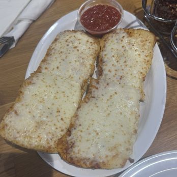 Lamppost Pizza & Brewery - Garlic Bread w/ Cheese - Breweries Near Me - Lake Forest, California Lamppost Pizza & Brewery - Garlic Bread w/ Cheese - Breweries Near Me - Lake Forest, California