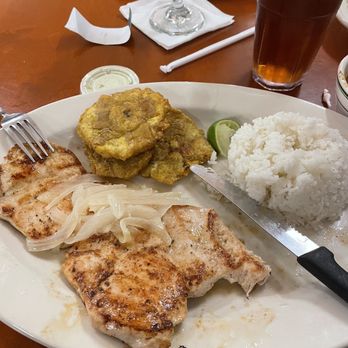 El Cubanito Restaurant - Grilled chicken, rice, red beans and tostones - Cuban Near Me - Port St Lucie, Florida El Cubanito Restaurant - Grilled chicken, rice, red beans and tostones - Cuban Near Me - Port St Lucie, Florida