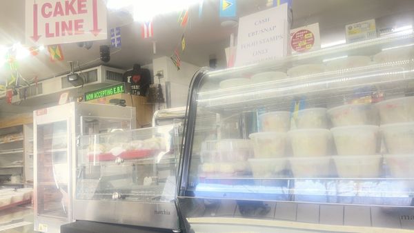 Allan's Bakery by null