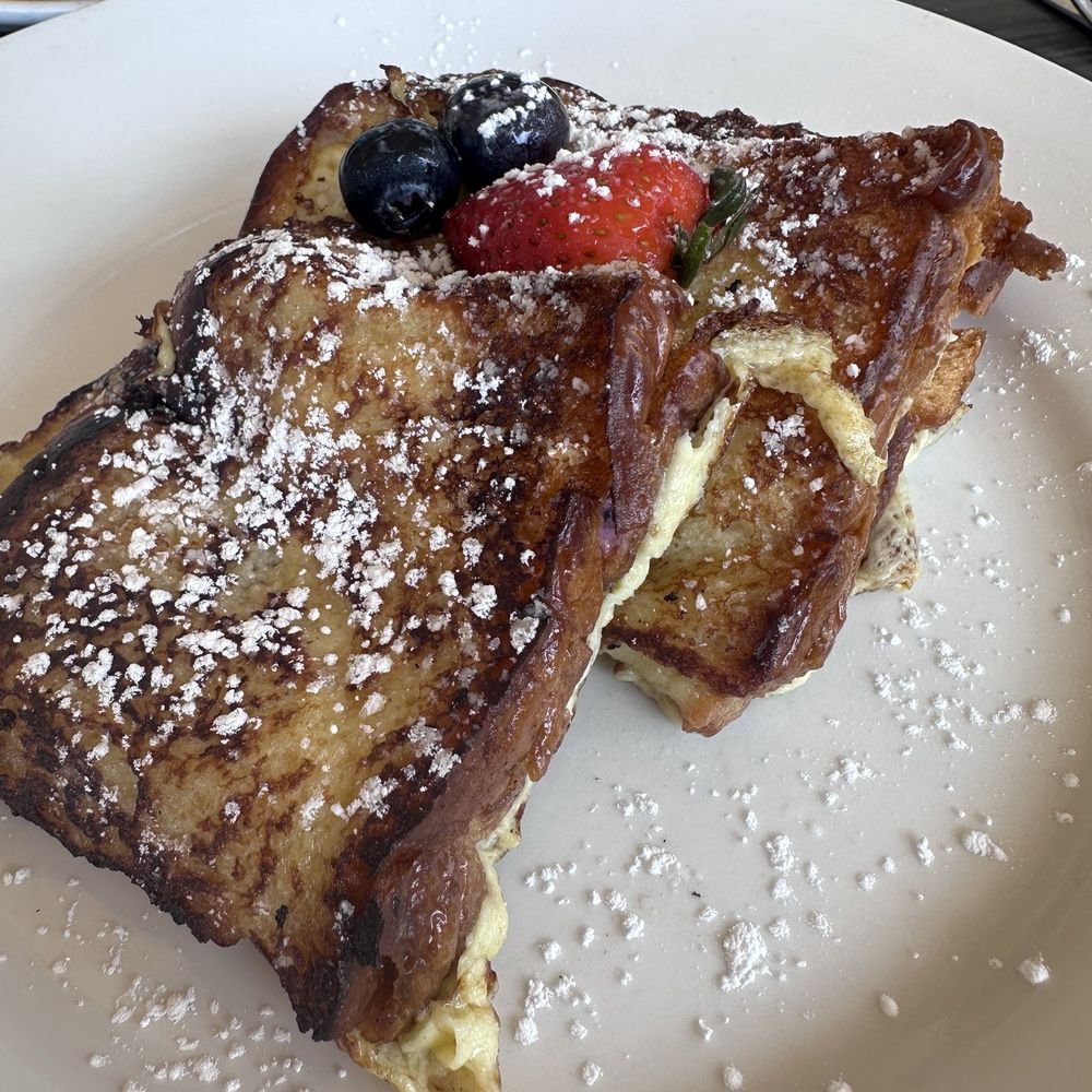 Sweet E's Cafe - Blueberry stuffed French toast - Cafes Near Me - Honolulu, Hawaii Sweet E's Cafe - Blueberry stuffed French toast - Cafes Near Me - Honolulu, Hawaii