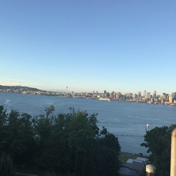 Hamilton Viewpoint Park - Parks Near Me - Seattle, Washington Hamilton Viewpoint Park - Parks Near Me - Seattle, Washington