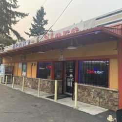 Henry Convenient Store - Exterior... a little yikes
