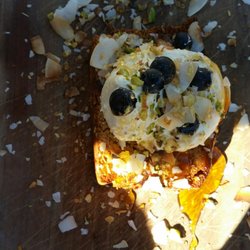 Olio & Pane - This cozy cafe is filled with lovely waiters & music. The home made banana & walnut bread with season fruit & honey is delicious.