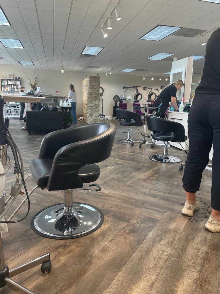 Erin Kelley Salon Image
