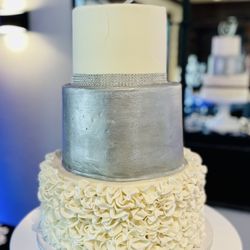 Katie Cakes - Custom Wedding Cake
