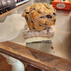 Brennan's Delicatessen - Crumb cake and massive glazed blueberry muffin.