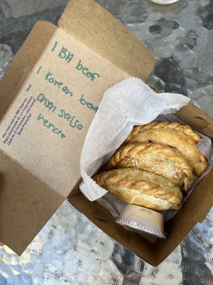 Empanada Mama by null