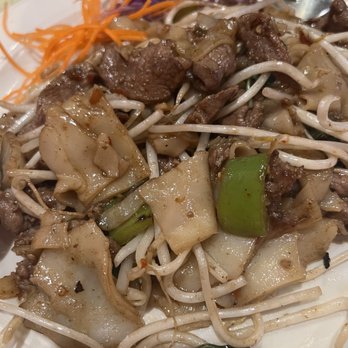 Siamese Bay Restaurant - Beef drunken noodles 44. Druken Noodle - Thai Near Me - Monterey, California Siamese Bay Restaurant - Beef drunken noodles 44. Druken Noodle - Thai Near Me - Monterey, California