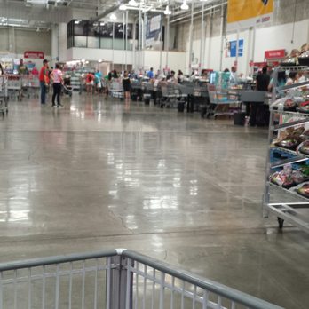 Costco - Wow! Look how empty it is right now...... - Wholesale Stores Near Me - Honolulu, Hawaii Costco - Wow! Look how empty it is right now...... - Wholesale Stores Near Me - Honolulu, Hawaii
