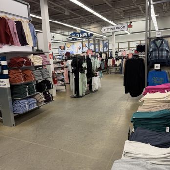 Old Navy - Men's Clothing Near Me - Hingham, Massachusetts