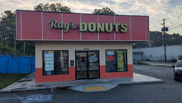 Ray's Donuts #4 by null