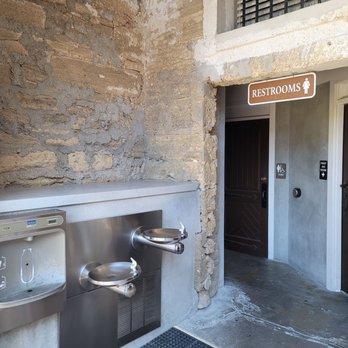 Castillo de San Marcos - Bathrooms, water fountains, and bottle refill stations - Landmarks & Historical Buildings Near Me - Saint Augustine, Florida