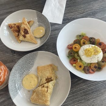 Ake Larry 2 - Beef empanada, cheese empanada, and Caprese salad. - Coffee & Tea Near Me - Anaheim, California