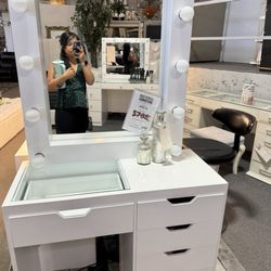 National Furniture Liquidators