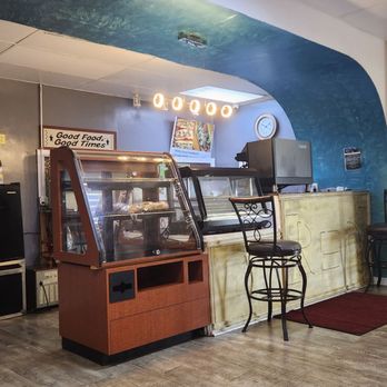 Red Sea Cafe & Deli - the interior of the restaurant - Delis Near Me - Columbus, Ohio