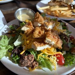 1/2  Chicken Georgia Pecan Salad
