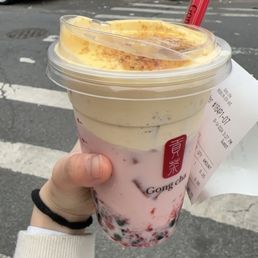 Creme Brulee Strawberry Latte with boba Creme Brulee Strawberry Latte with boba