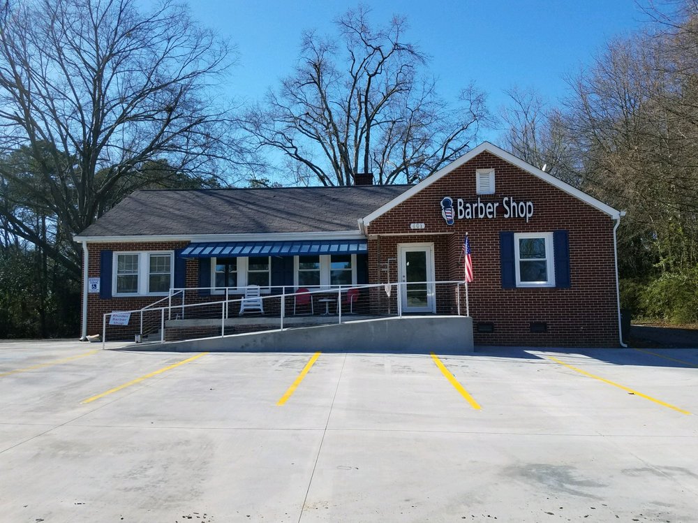 RHODES BARBER SHOP Updated June 2024 401 Concord Rd, Anderson