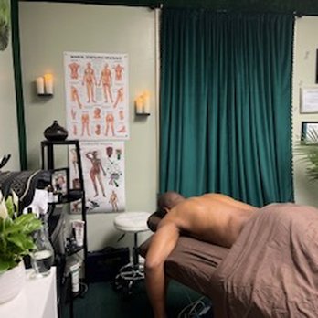 Emerald Massage Studio - Massage Therapy Near Me - Burke, Virginia