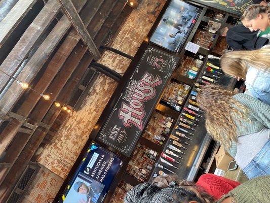Short North Pint House by null