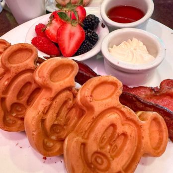 Makahiki - Character breakfast - Bars Near Me - Kapolei, Hawaii