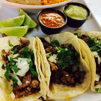 Los Rancheros - Tacos de carne Azada!!!! - Mexican Near Me - Taylorville, Illinois
