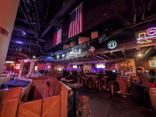 Golden Circle Sports Bar by null