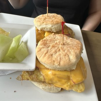 Egg House - Breakfast & Brunch Near Me - Arlington Heights, Illinois