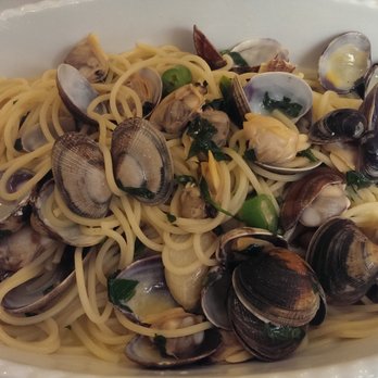 Da Oscar - linguine with clams - Barbeque Near Me - Milan, Michigan Da Oscar - linguine with clams - Barbeque Near Me - Milan, Michigan