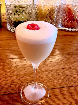 Howards Bar & Club by null