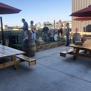 Tin City Cider - Cideries Near Me - Paso Robles, California Tin City Cider - Cideries Near Me - Paso Robles, California