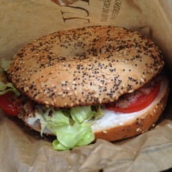 Paul - Bonjour les bagels chauds! Très bon!
