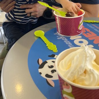 Menchie's Frozen Yogurt - Ice Cream & Frozen Yogurt Near Me - Auburn, Washington Menchie's Frozen Yogurt - Ice Cream & Frozen Yogurt Near Me - Auburn, Washington