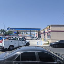 King Maywood Carwash