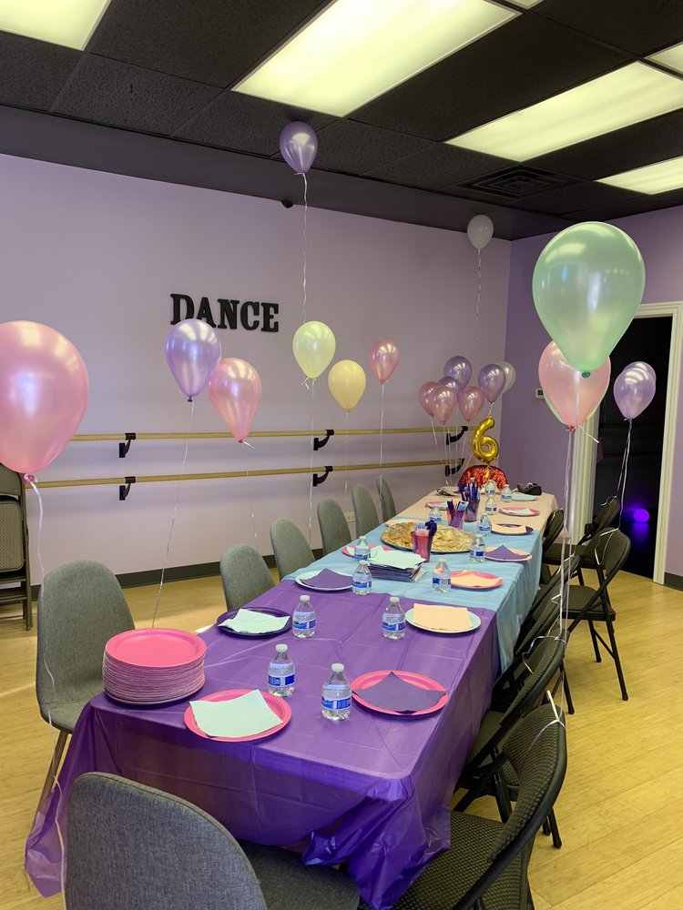 SPOTLIGHT DANCE ACADEMY OF CHICAGO 36 Photos Dance Studios 7036