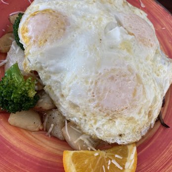 Mandy's Breakfast House - Veggie Skillet - Breakfast & Brunch Near Me - Sonora, California Mandy's Breakfast House - Veggie Skillet - Breakfast & Brunch Near Me - Sonora, California