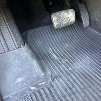 Simi Valley Car Wash - Brake pedal and driver floor mat not vacuumed or wiped down nor - Car Wash Near Me - Simi Valley, California Simi Valley Car Wash - Brake pedal and driver floor mat not vacuumed or wiped down nor - Car Wash Near Me - Simi Valley, California