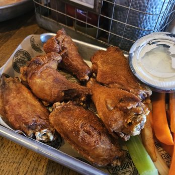 Pioneer BBQ - 24hr dry rub wings - Barbeque Near Me - San Diego, California Pioneer BBQ - 24hr dry rub wings - Barbeque Near Me - San Diego, California
