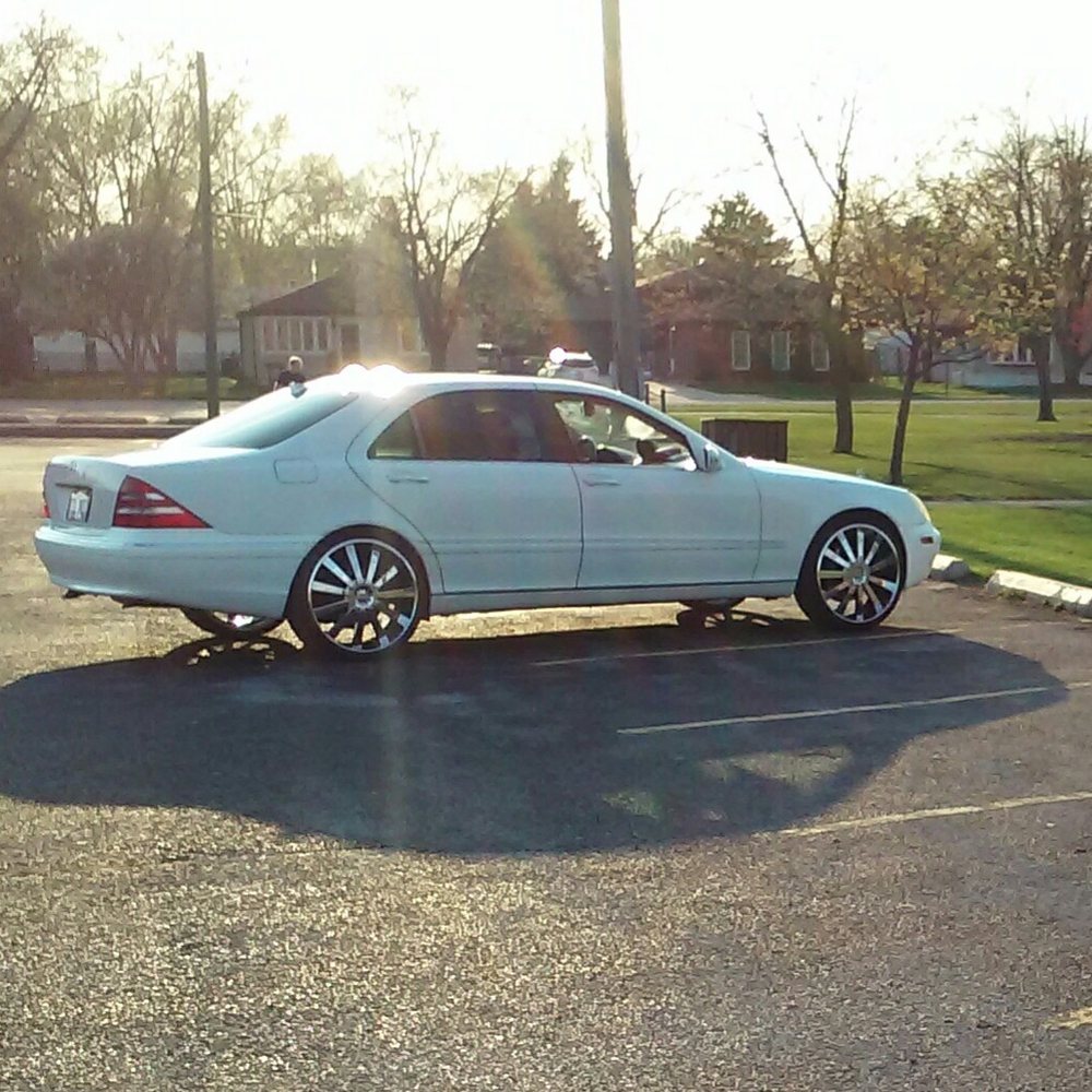 Custom Wheels - Wheel & Rim Repair Near Me - Matteson, Illinois