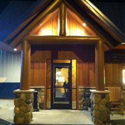 Alley Cat Bar & Grill - Entrance at night